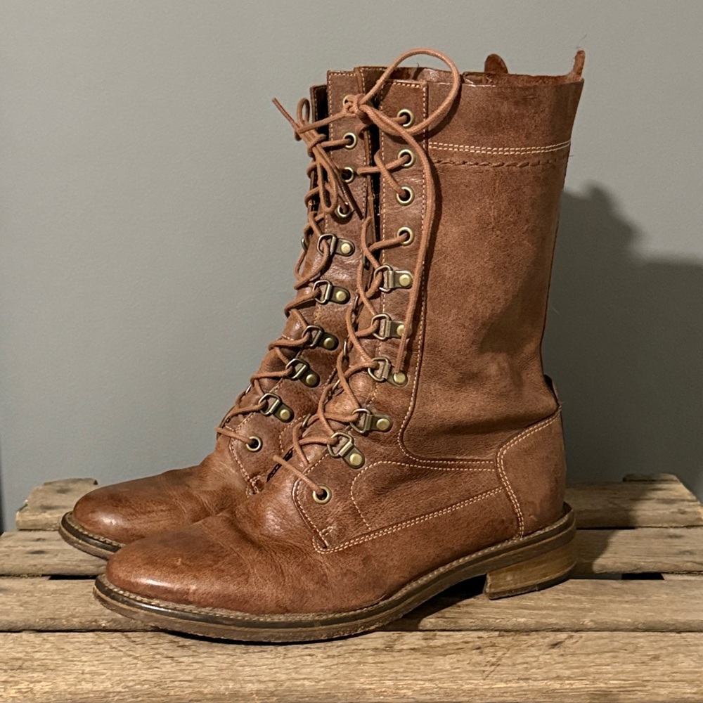 J Shoes brown leather Bailey combat style boots Size 8 B44‎